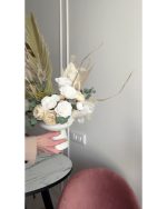 Интерьерная композиция из стабилизированных цветов и сухоцветов