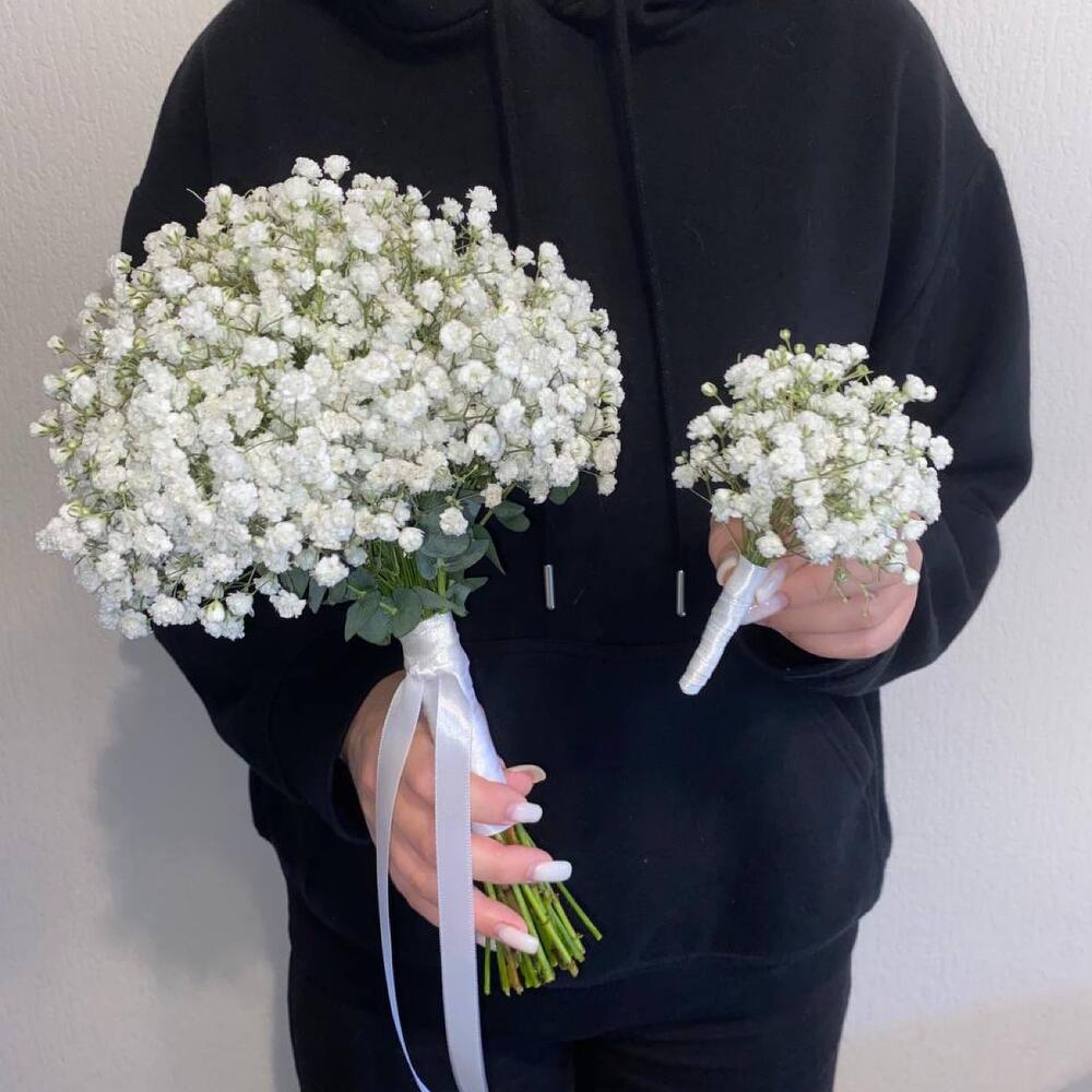 Свадебный букет и бутоньерка из гипсофил и эвкалипта Свадебный букет и бутоньерка из гипсофил и эвкалипта