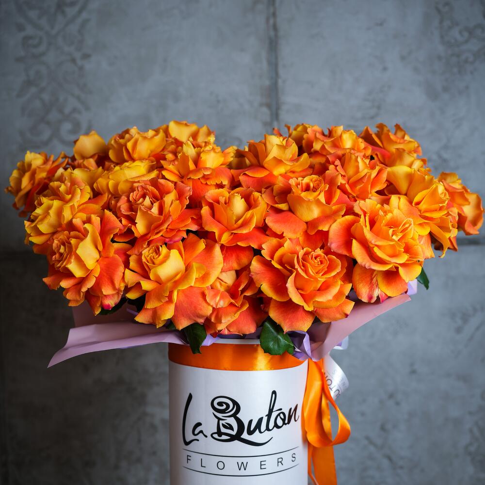 25 роз в коробке 