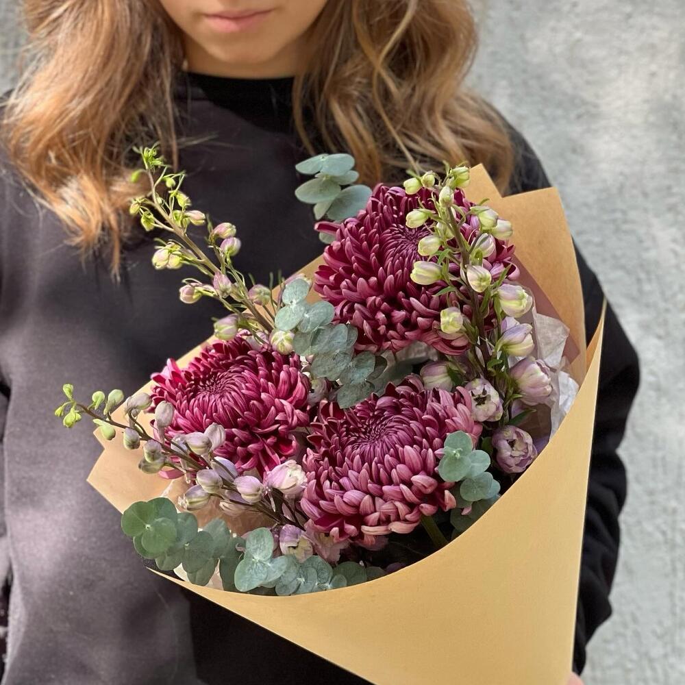 Осенний букет с хризантемой бигуди